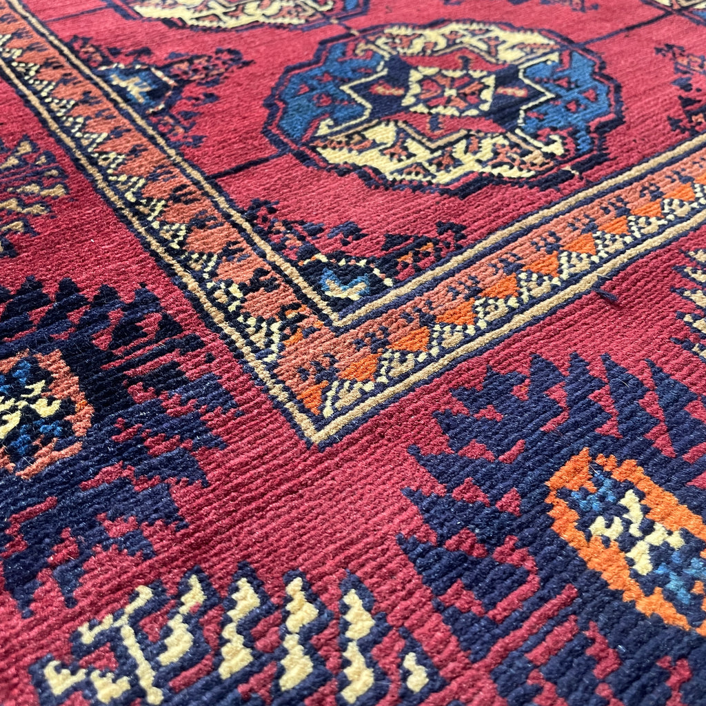 Fine Turkmen Tekke Rug (Merino Wool)