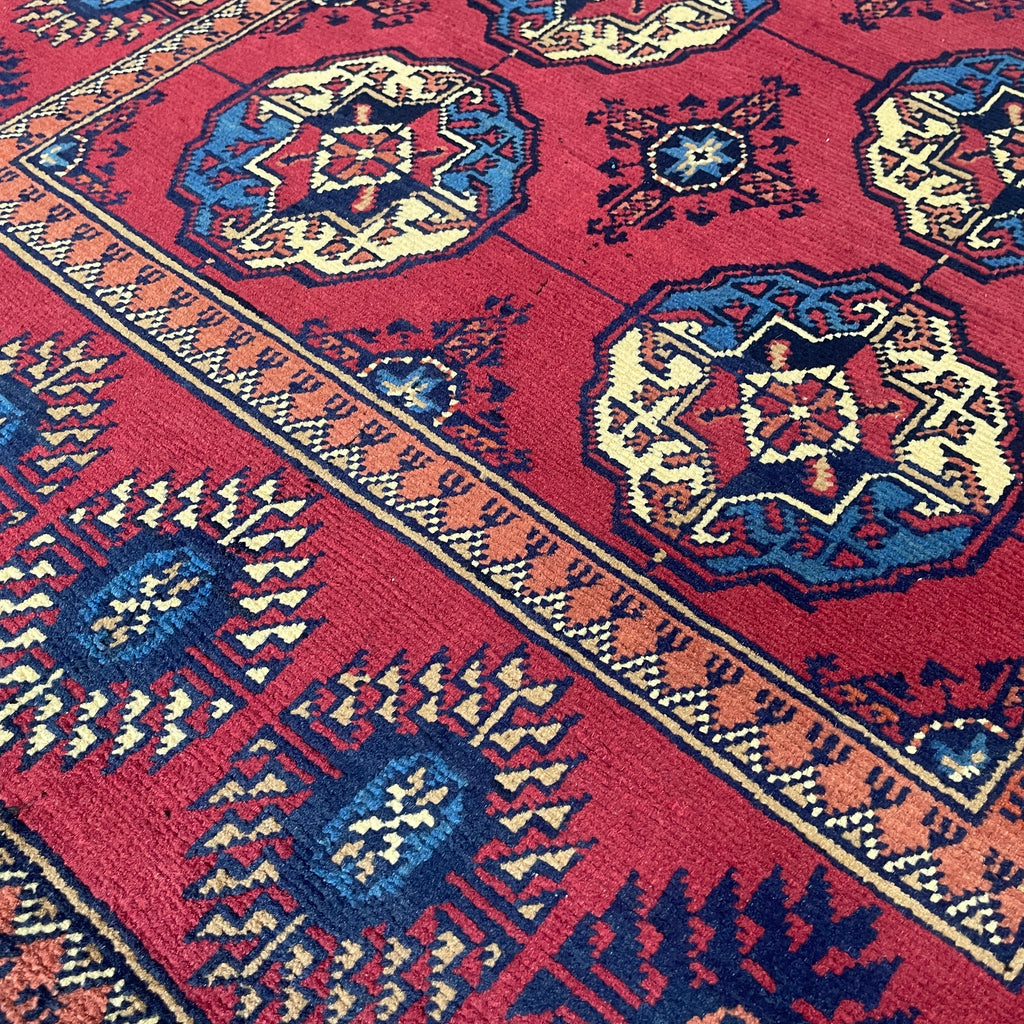 Fine Turkmen Tekke Rug (Merino Wool)