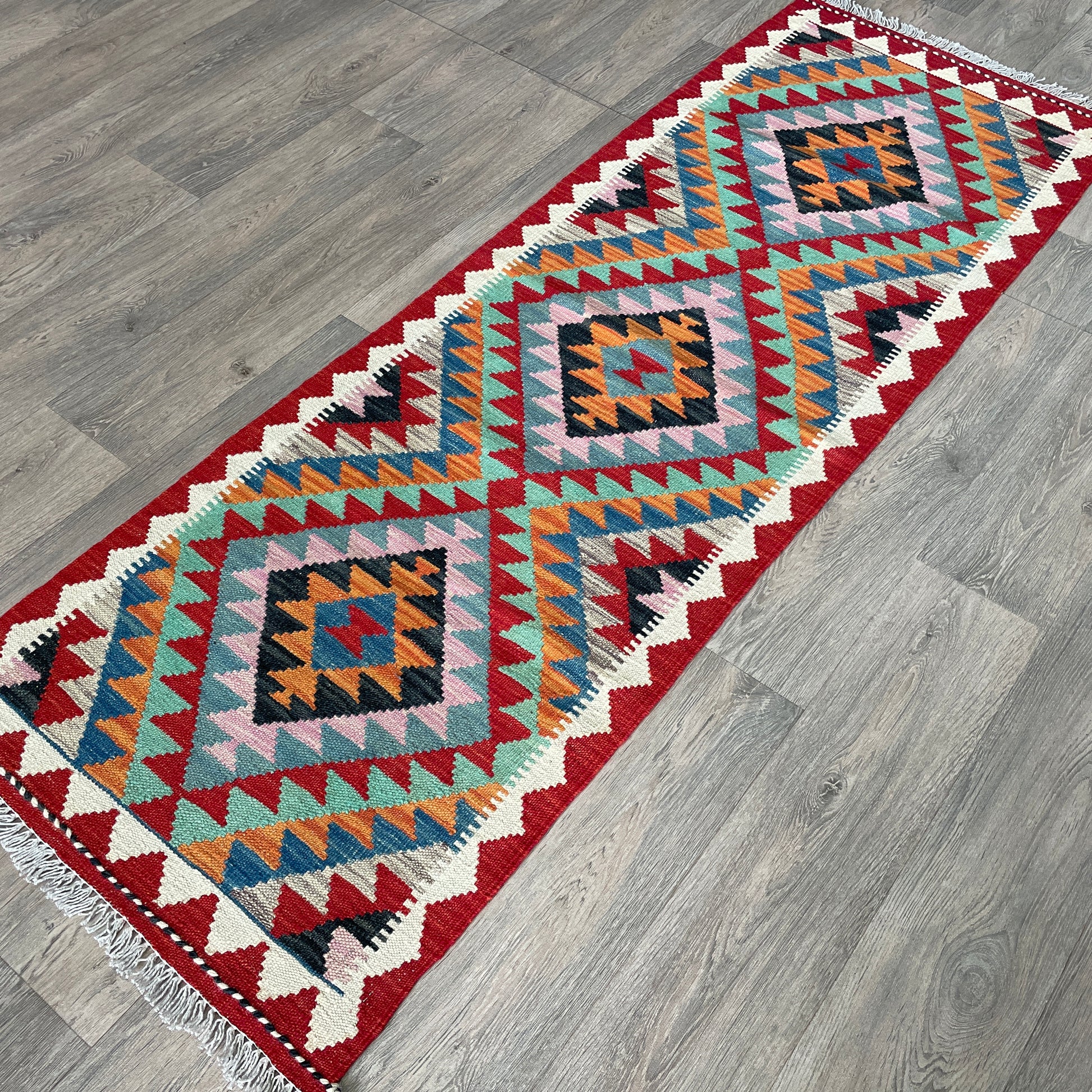196 x 65 cm | Afghan Kilim Runner