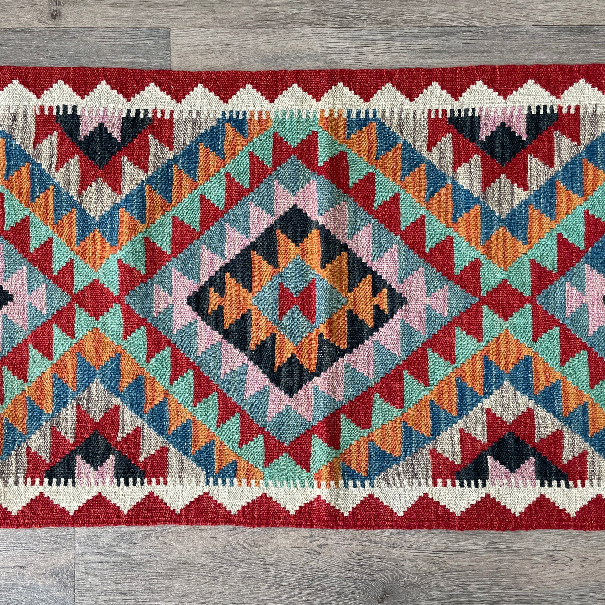 196 x 65 cm | Afghan Kilim Runner