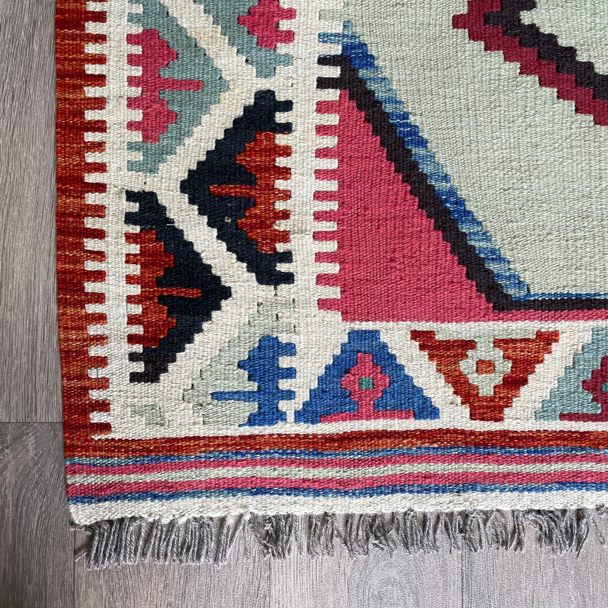 188 x 120 cm | Afghan Chubi Kilim Rug