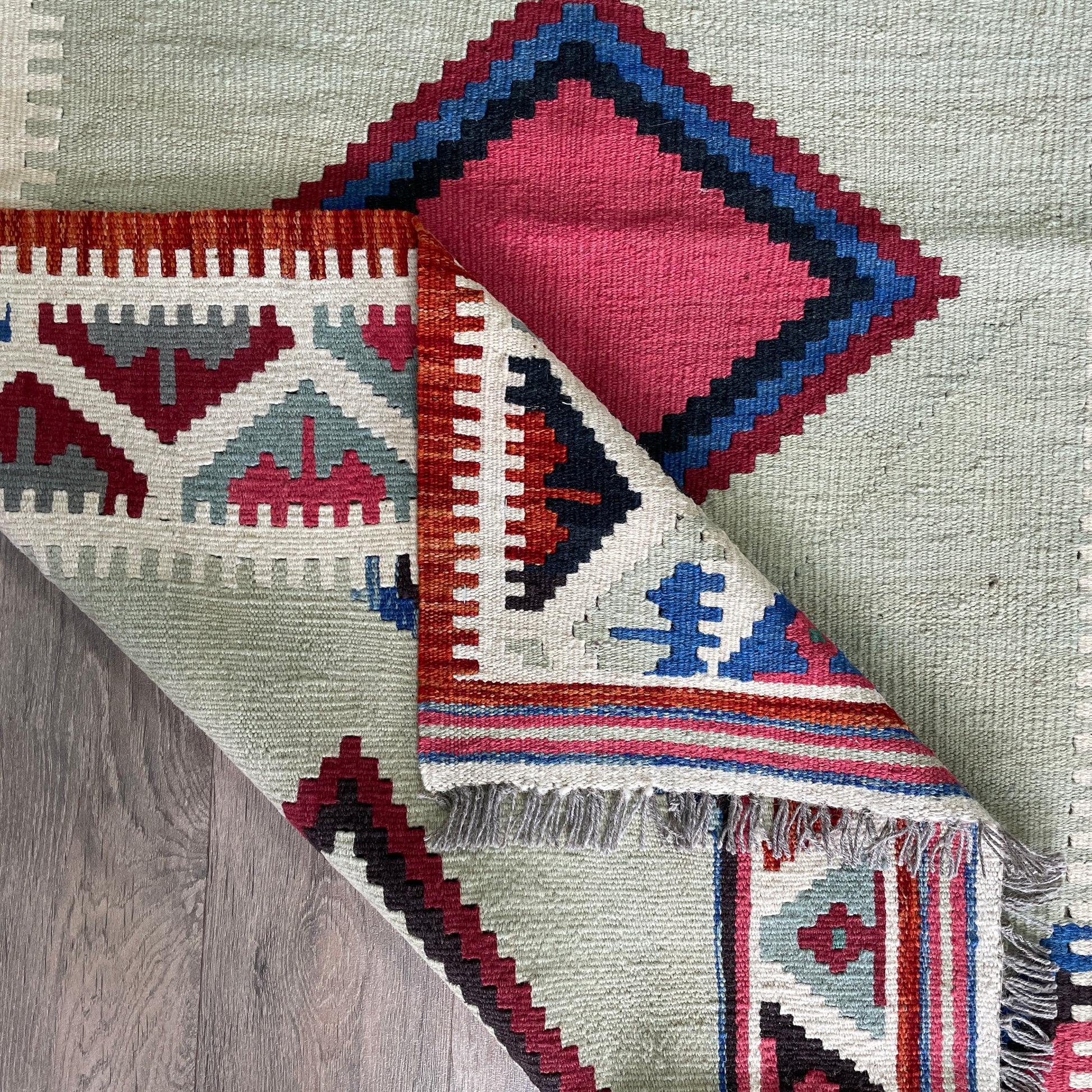 188 x 120 cm | Afghan Chubi Kilim Rug