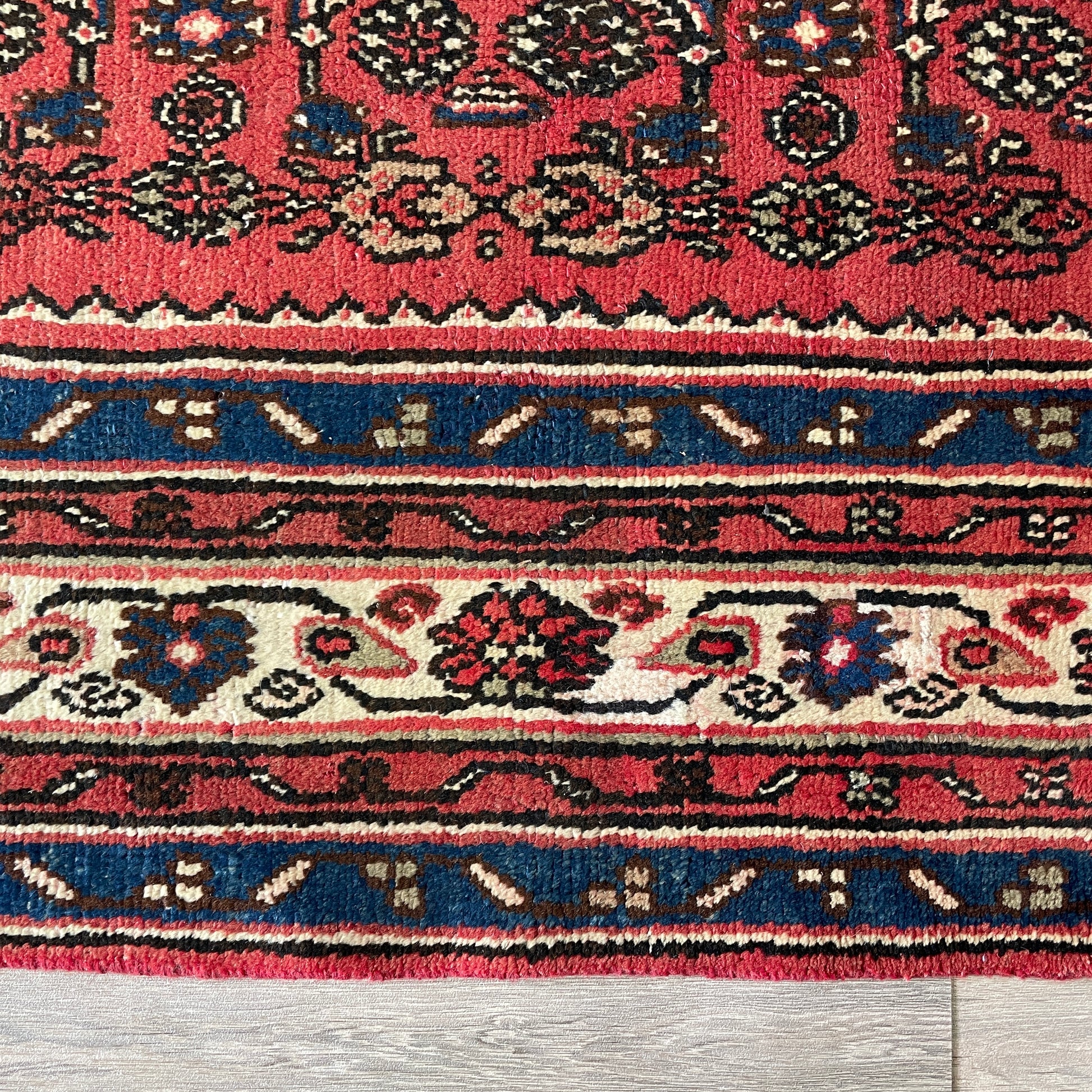 309 x 204 cm | Persian Hamadan Rug (Old 1970)