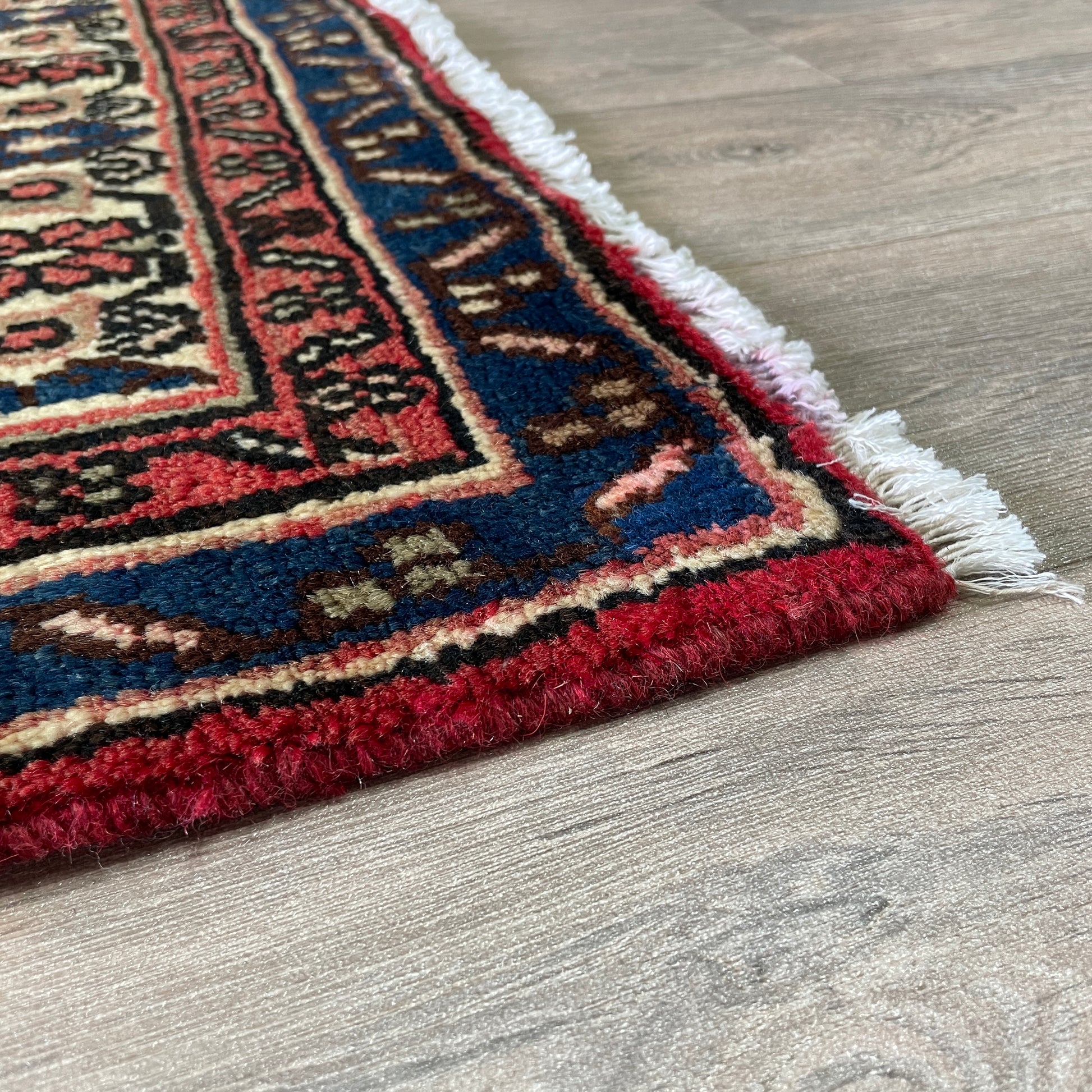 309 x 204 cm | Persian Hamadan Rug (Old 1970)