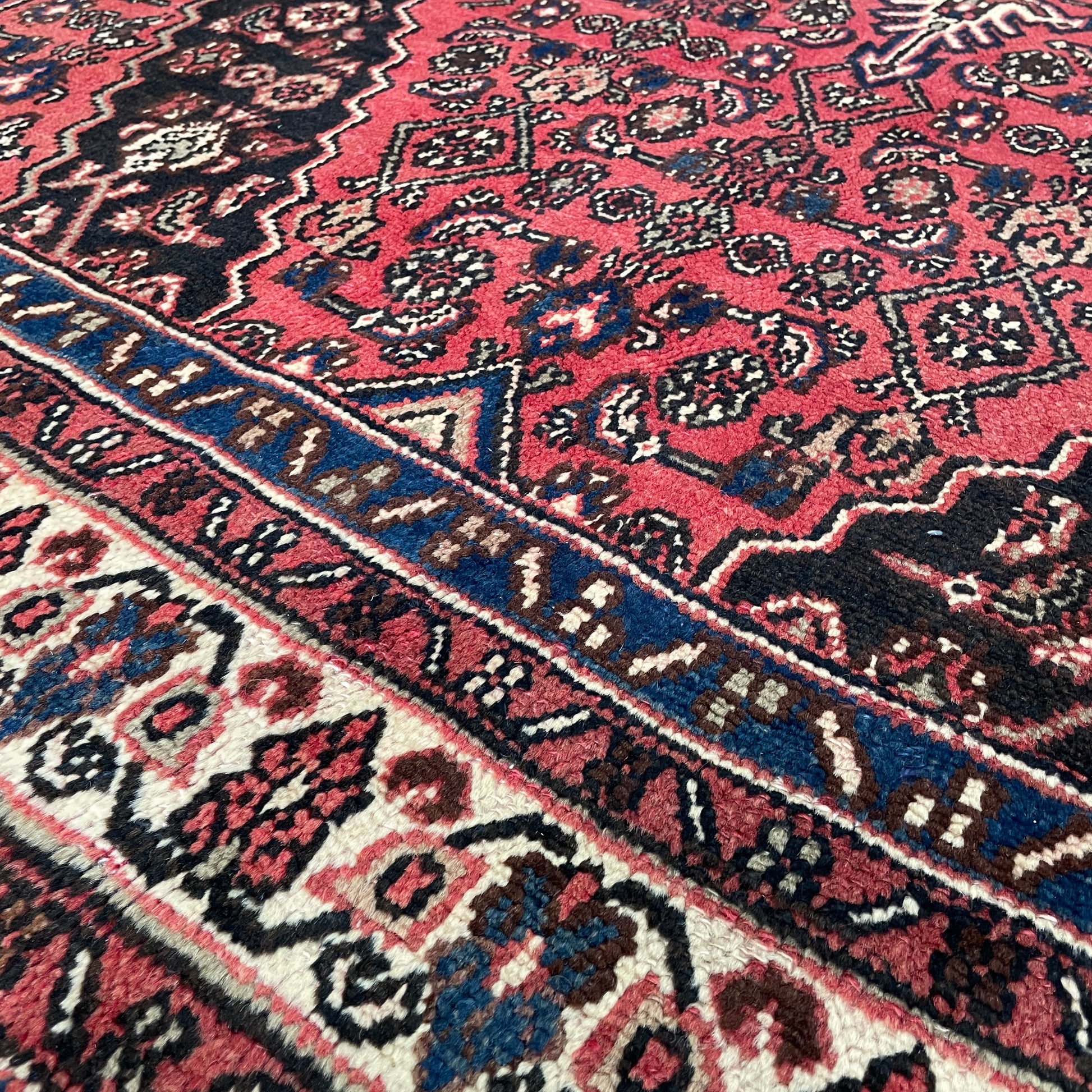 309 x 204 cm | Persian Hamadan Rug (Old 1970)