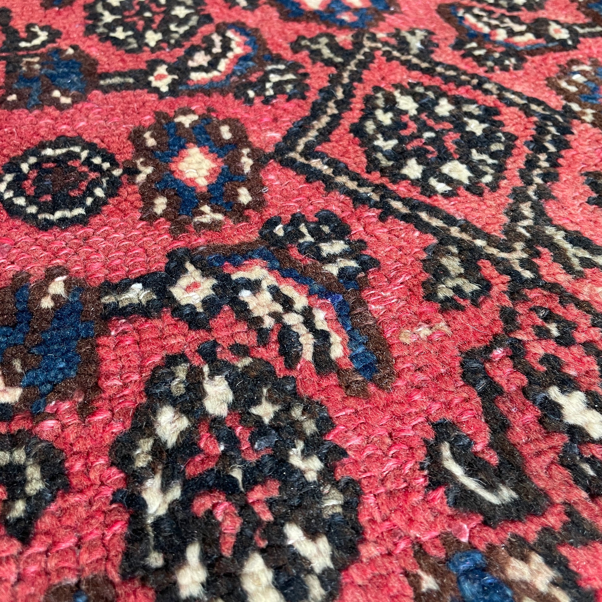 309 x 204 cm | Persian Hamadan Rug (Old 1970)