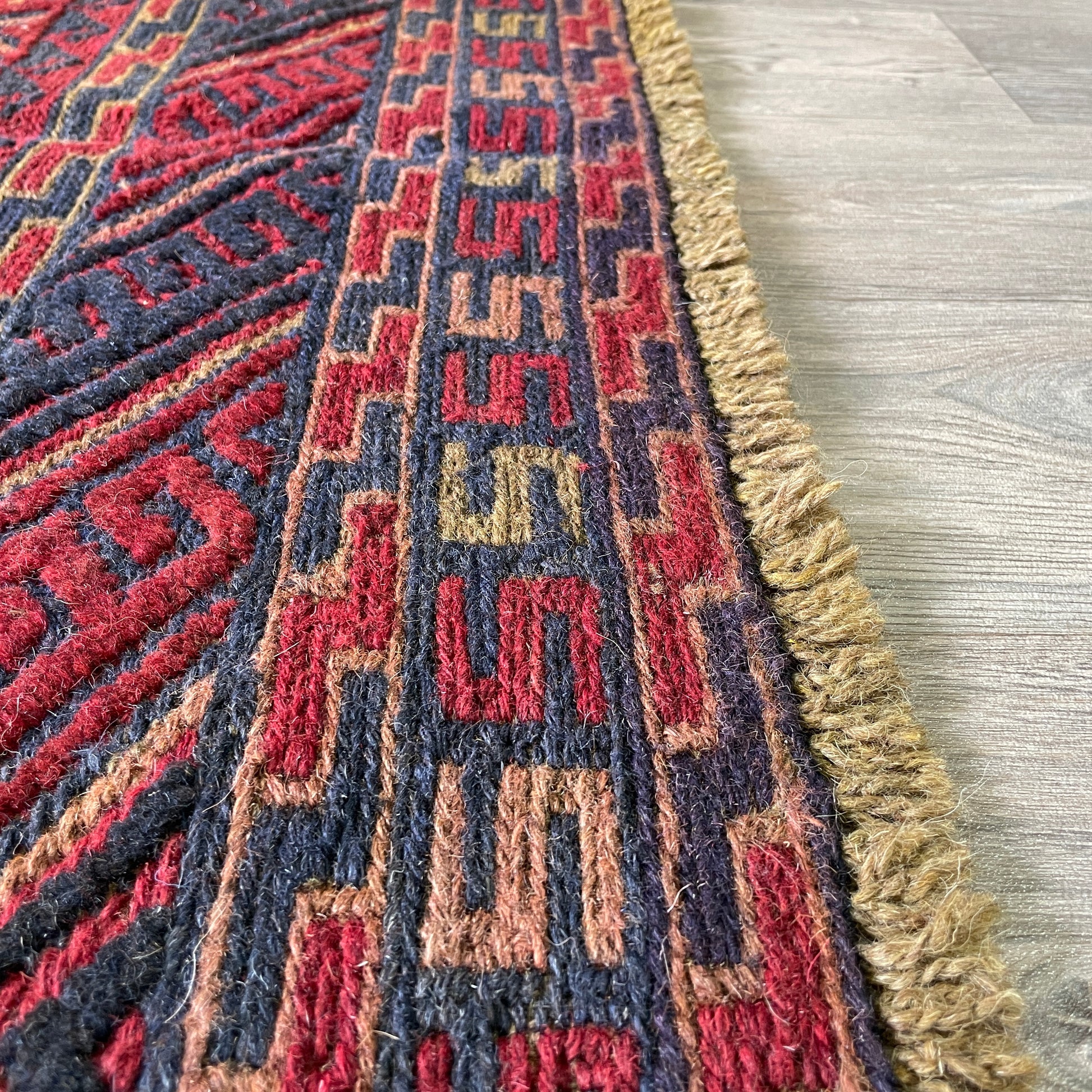 194 x 150 cm | Afghan Mushwani Rug