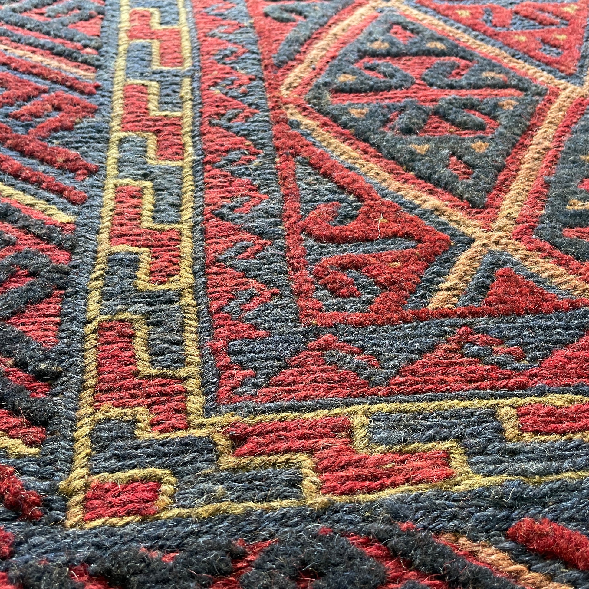 194 x 150 cm | Afghan Mushwani Rug