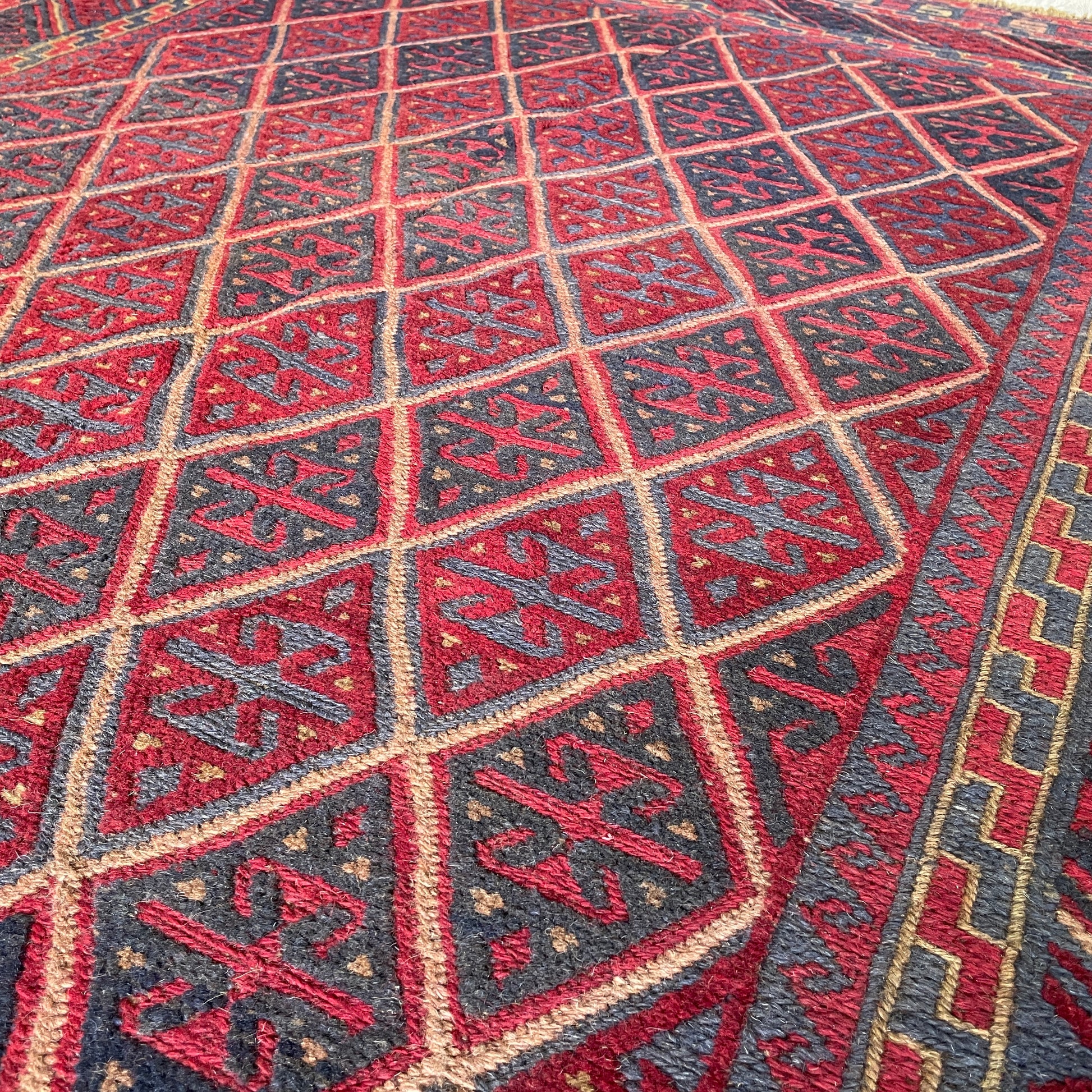 194 x 150 cm | Afghan Mushwani Rug