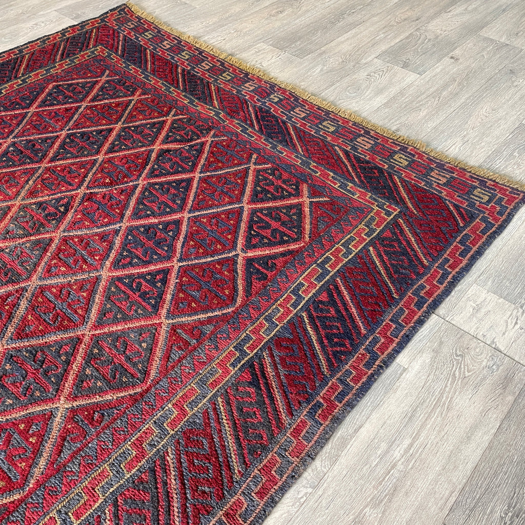 194 x 150 cm | Afghan Mushwani Rug