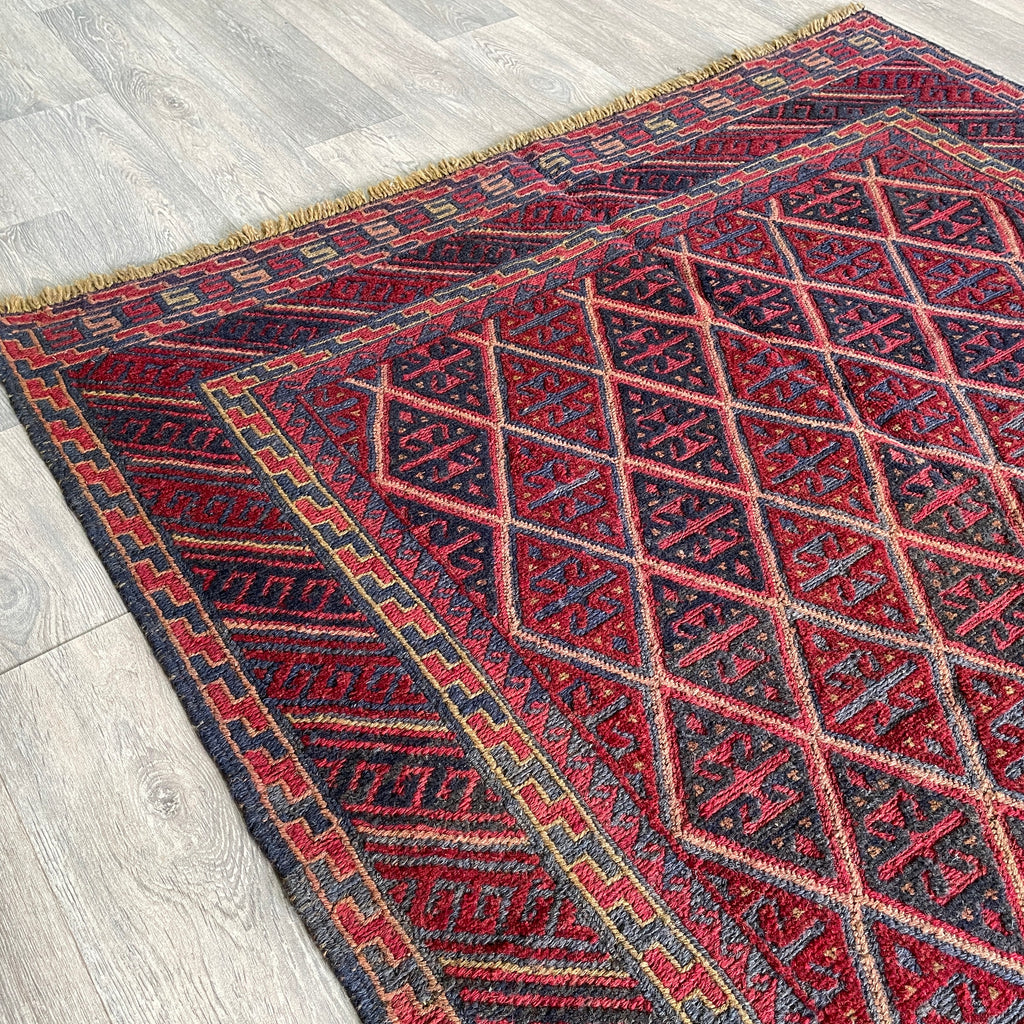 194 x 150 cm | Afghan Mushwani Rug