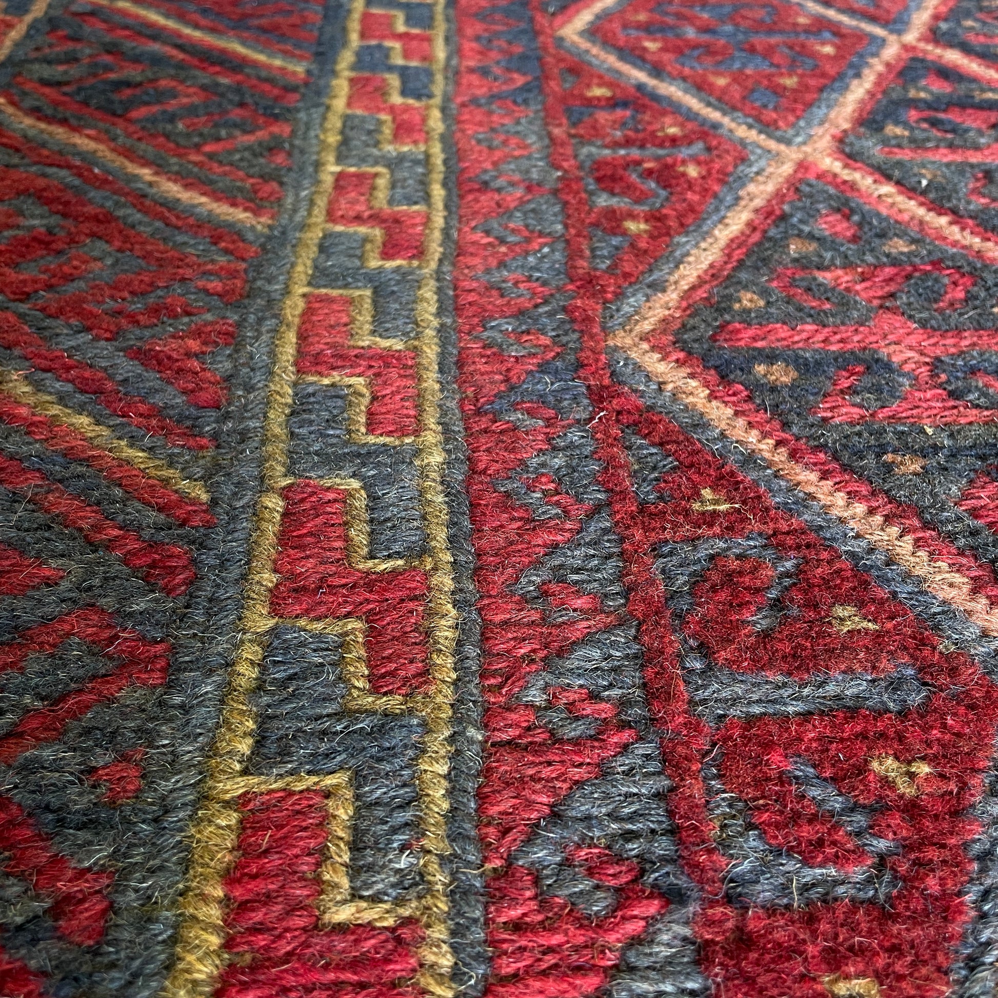 194 x 150 cm | Afghan Mushwani Rug