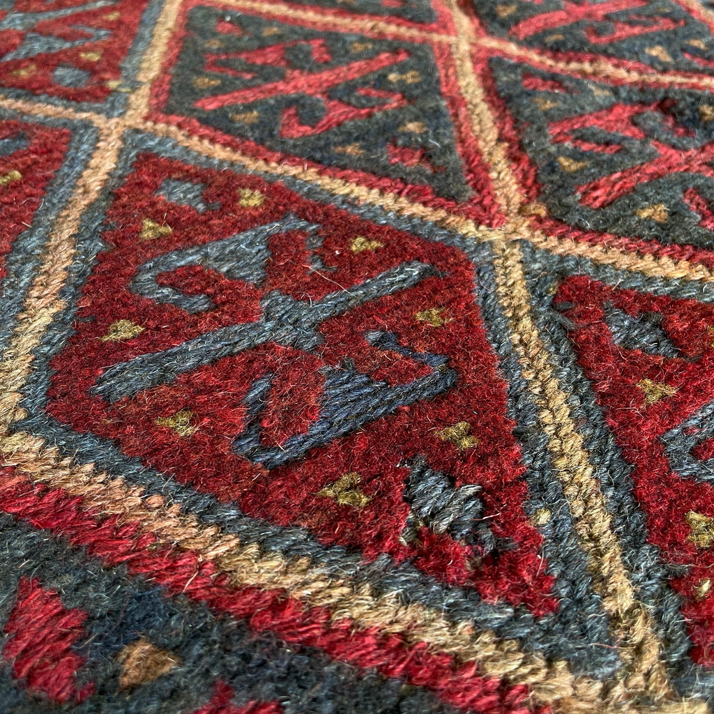 194 x 150 cm | Afghan Mushwani Rug