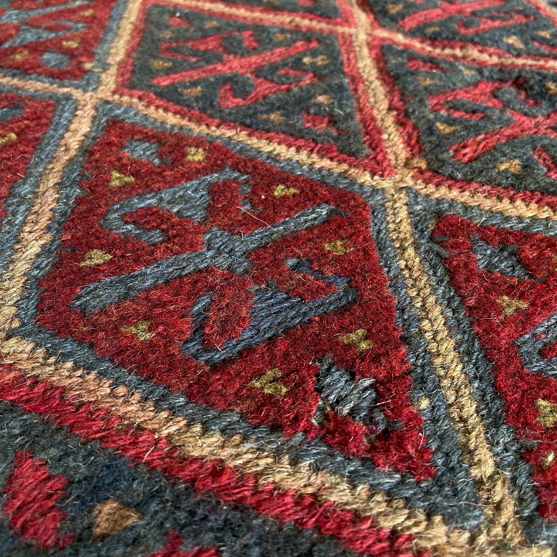 194 x 150 cm | Afghan Mushwani Rug