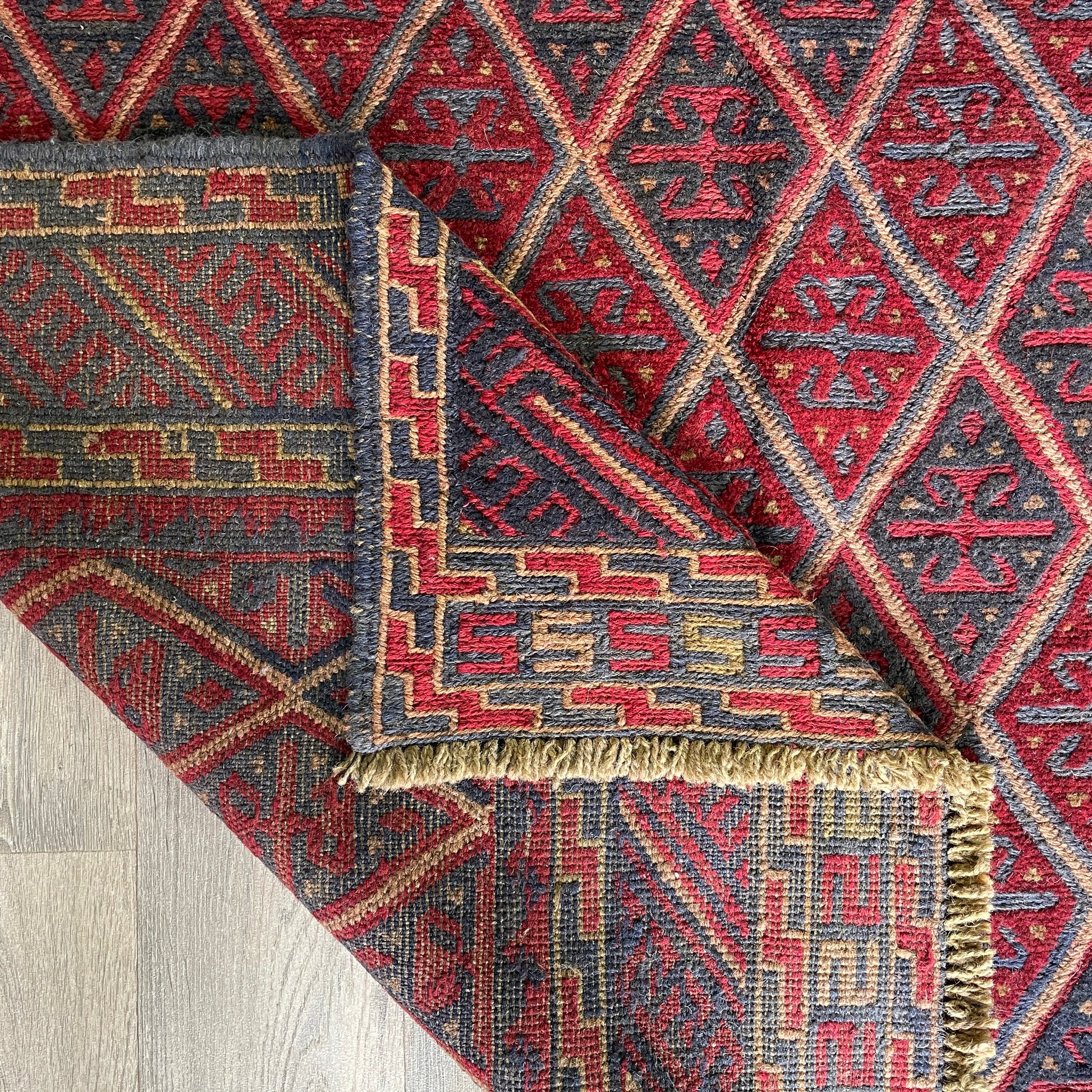 194 x 150 cm | Afghan Mushwani Rug
