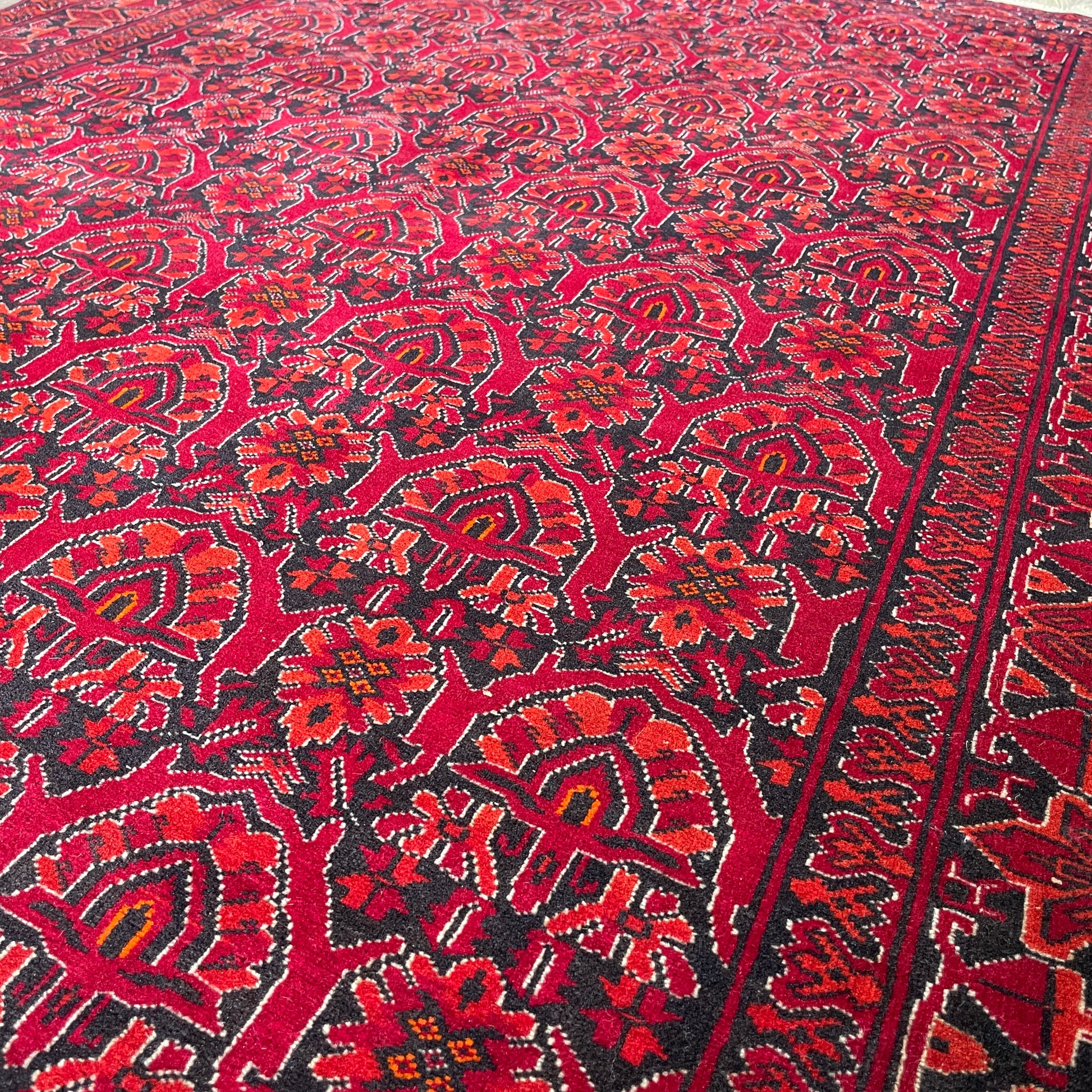 208 x 125 cm | Afghan Gul-Bagh Rug (Old 1990)