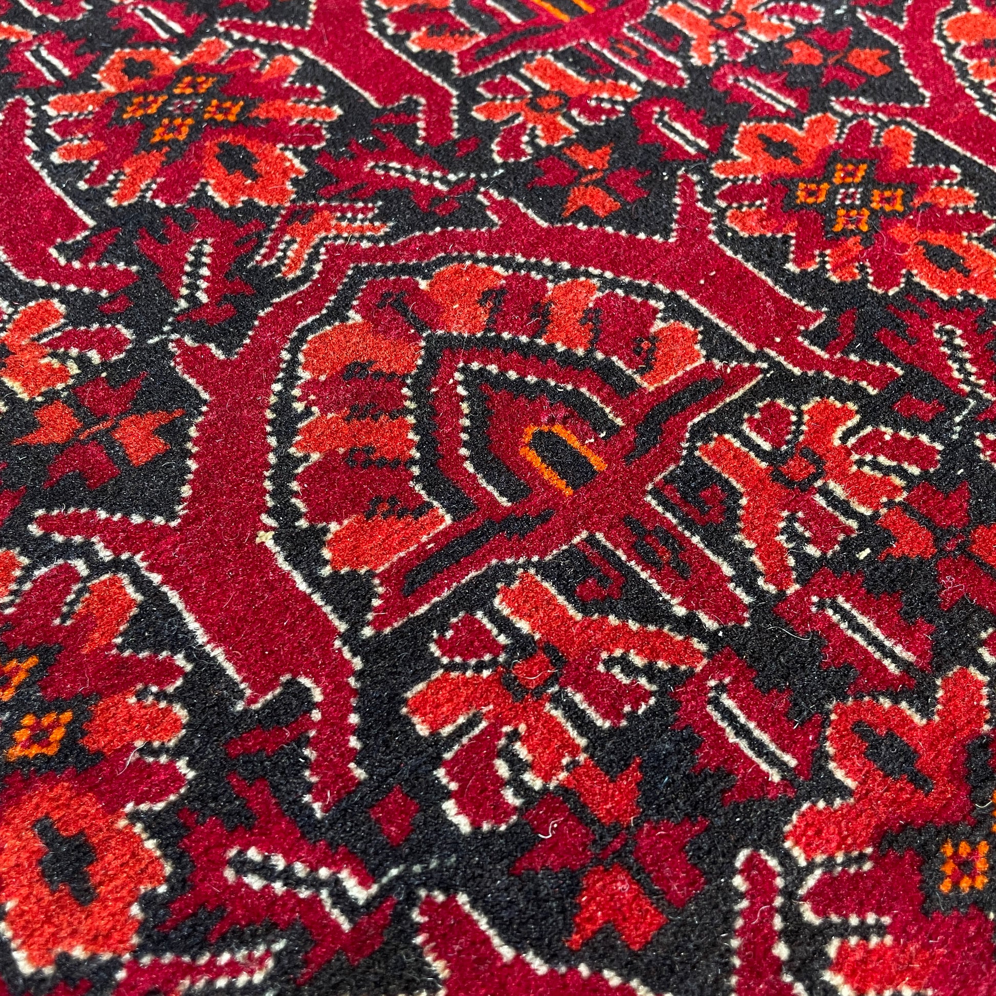 208 x 125 cm | Afghan Gul-Bagh Rug (Old 1990)