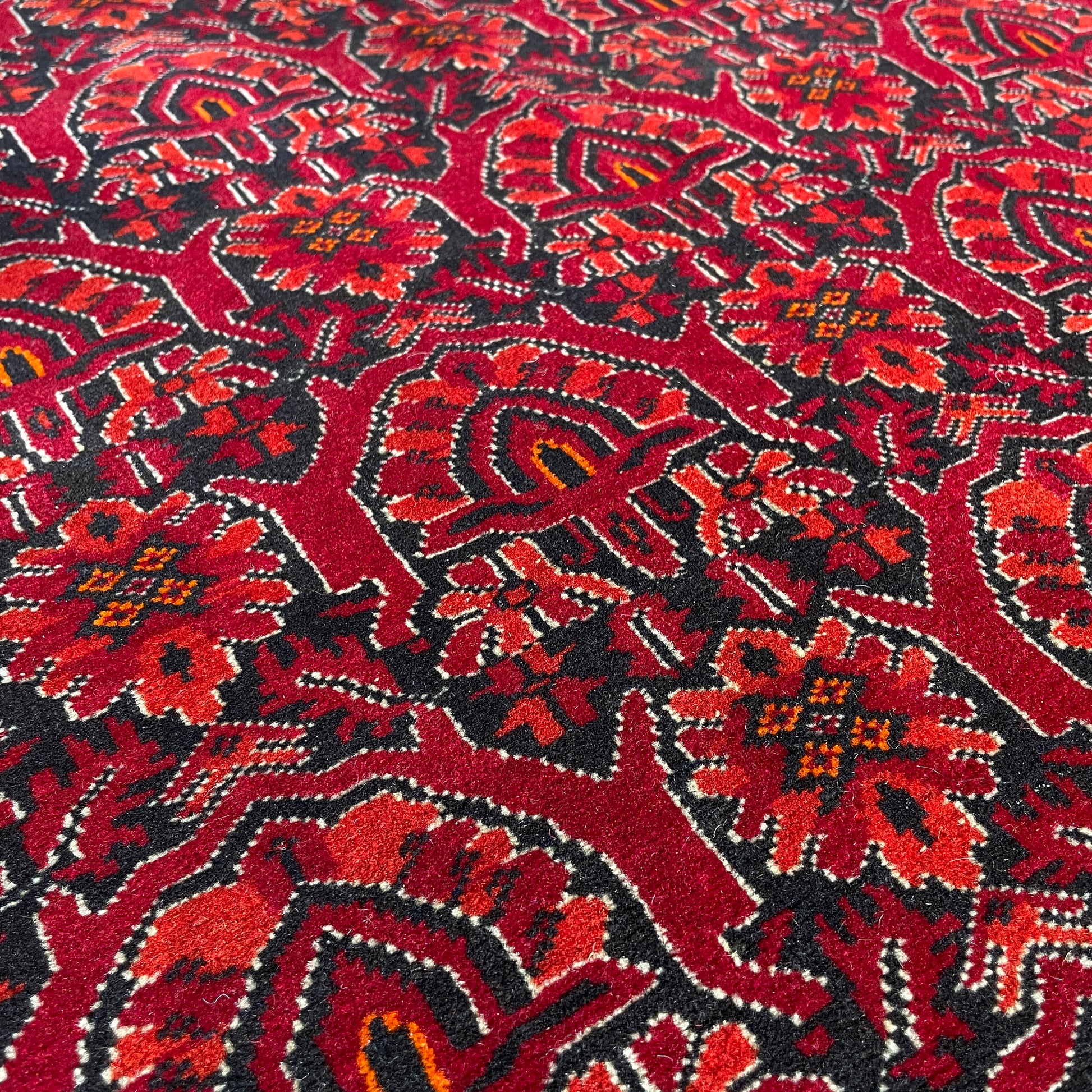 208 x 125 cm | Afghan Gul-Bagh Rug (Old 1990)