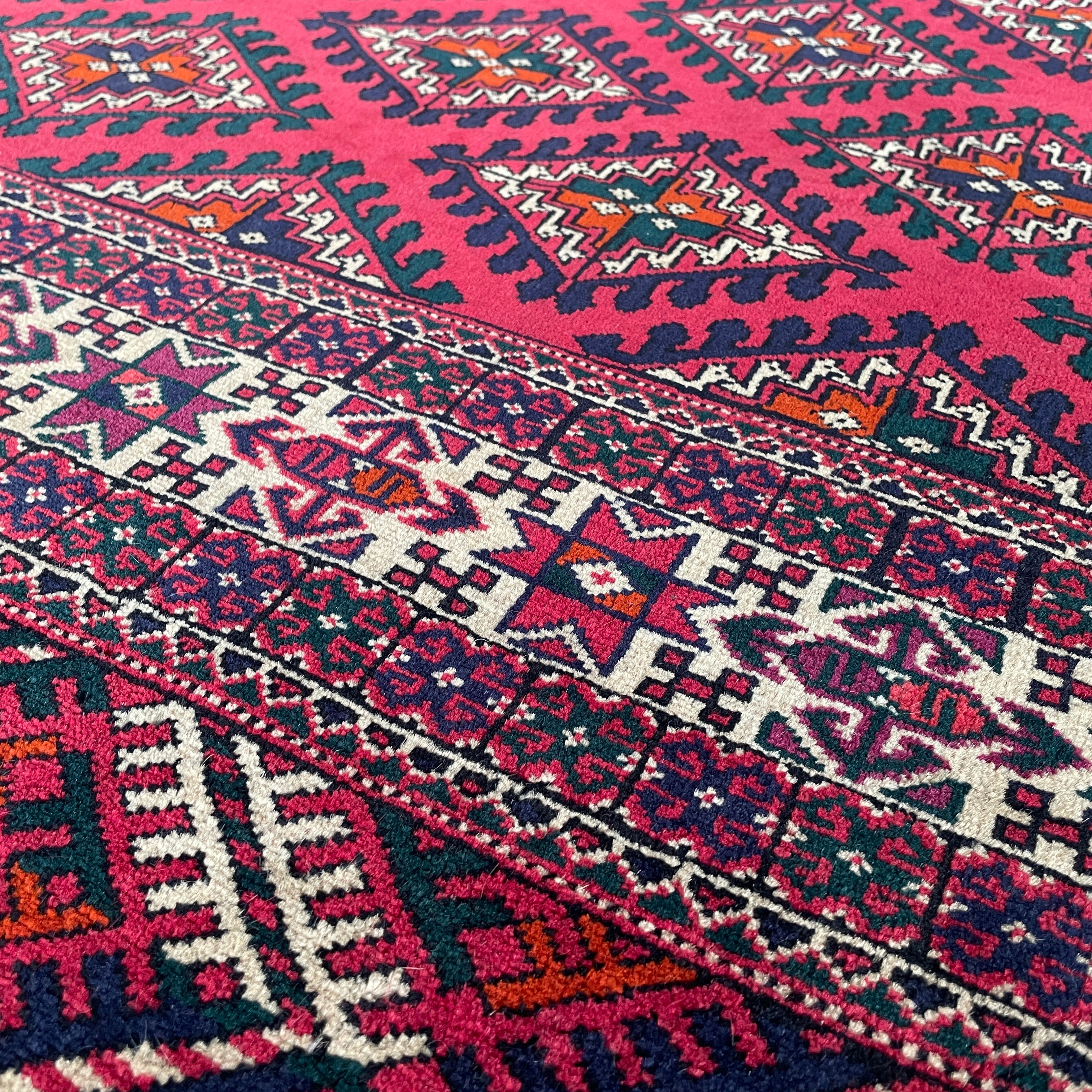 Turkmen Yomut Rug