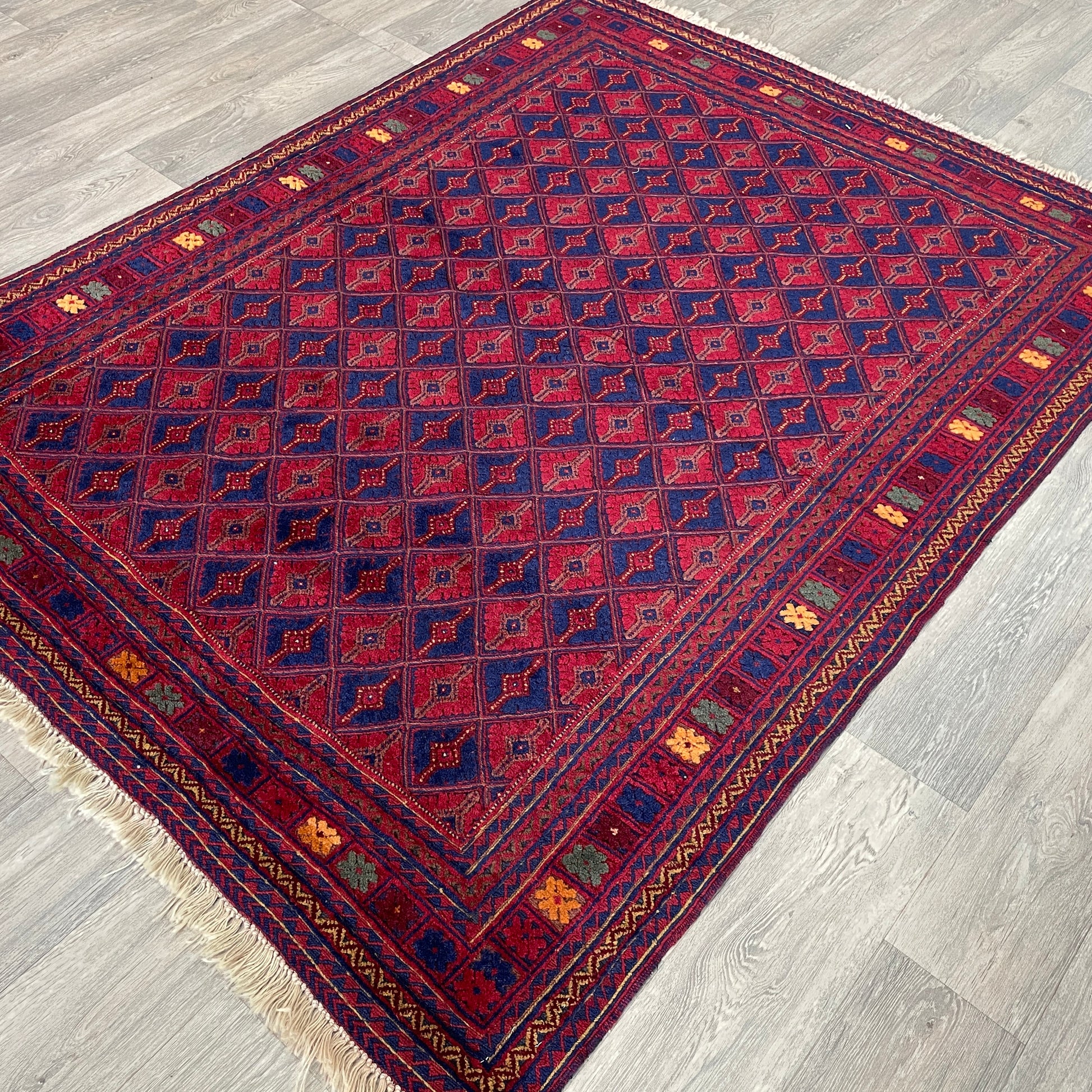 202 x 149 cm | Afghan Fine Mushwani Rug