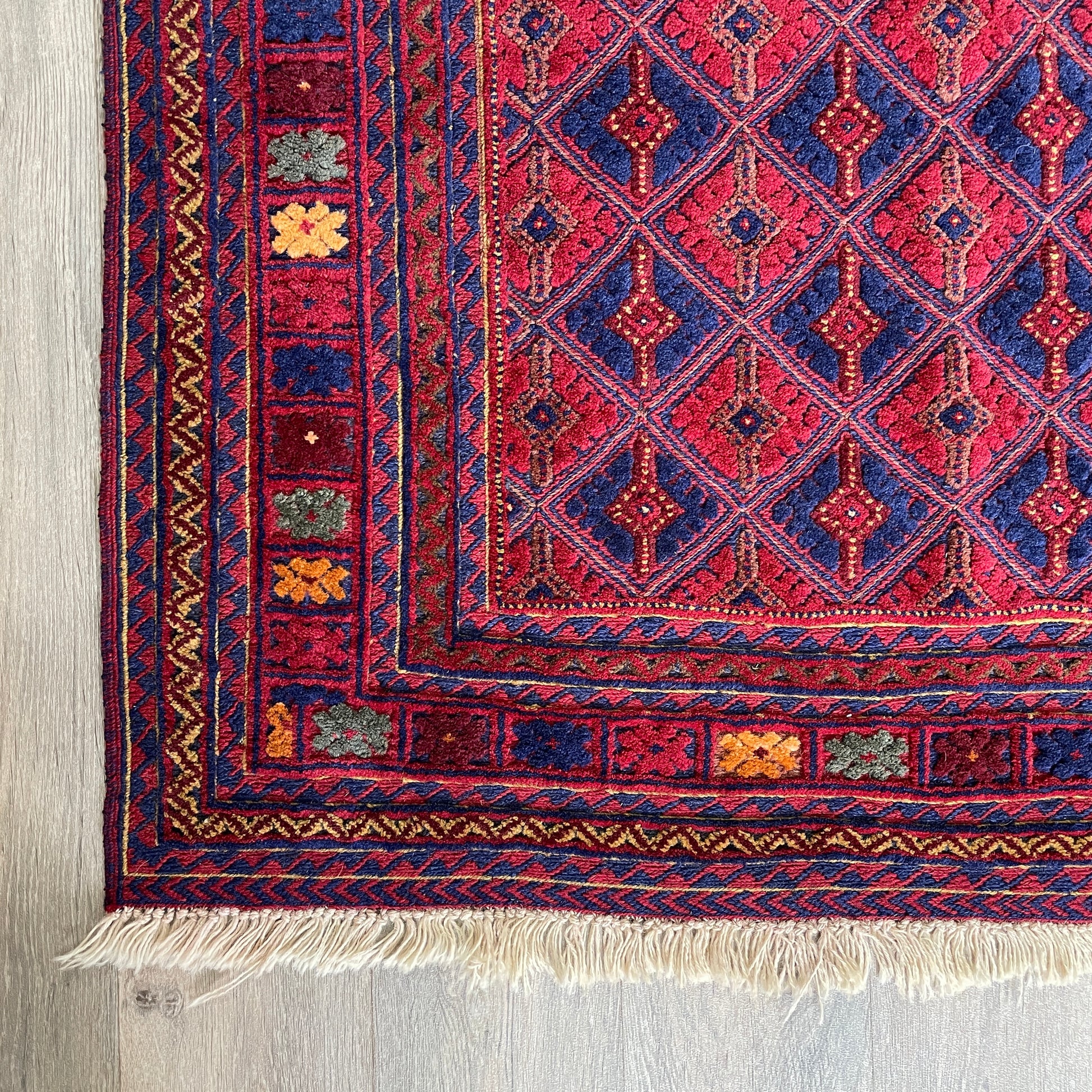 202 x 149 cm | Afghan Fine Mushwani Rug