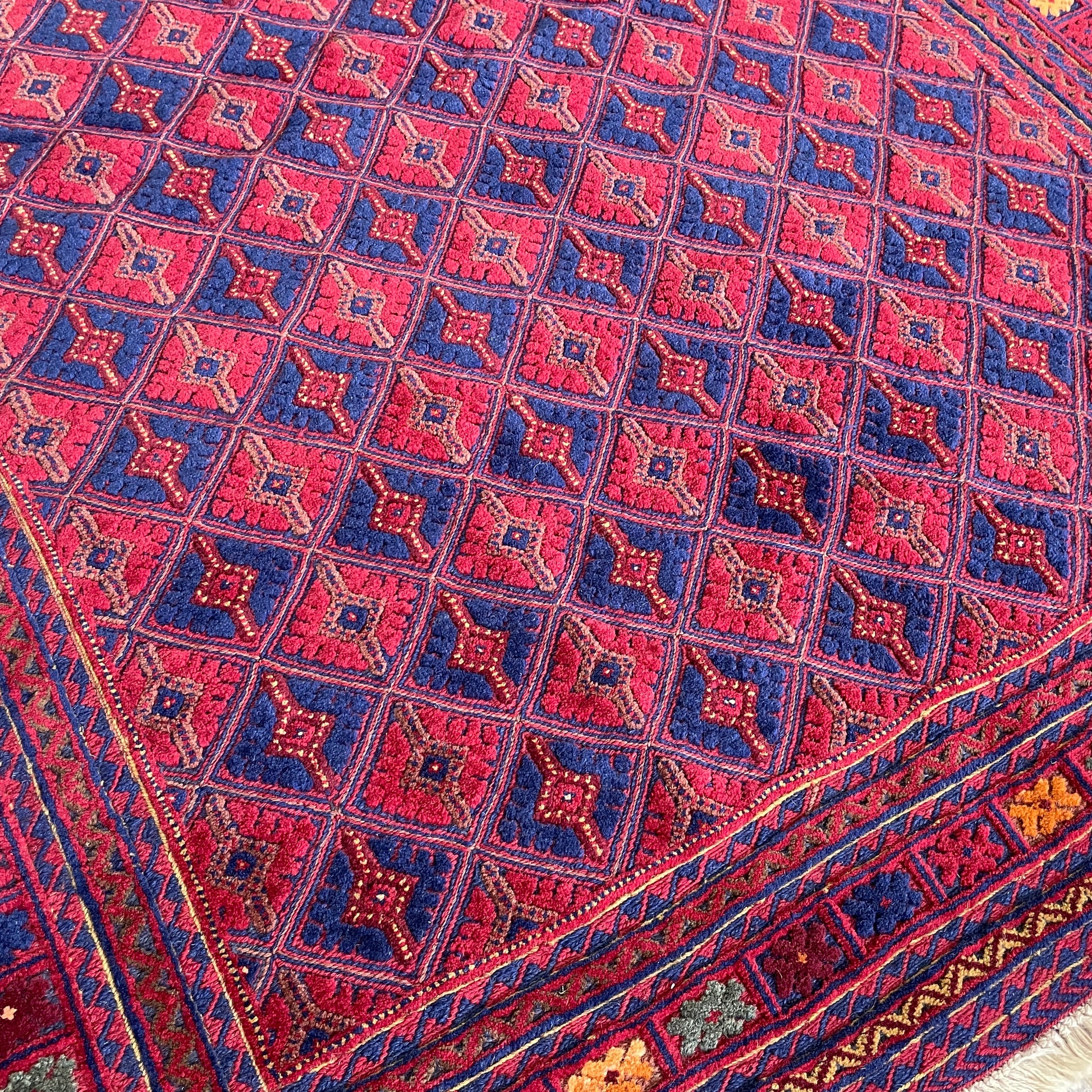 202 x 149 cm | Afghan Fine Mushwani Rug
