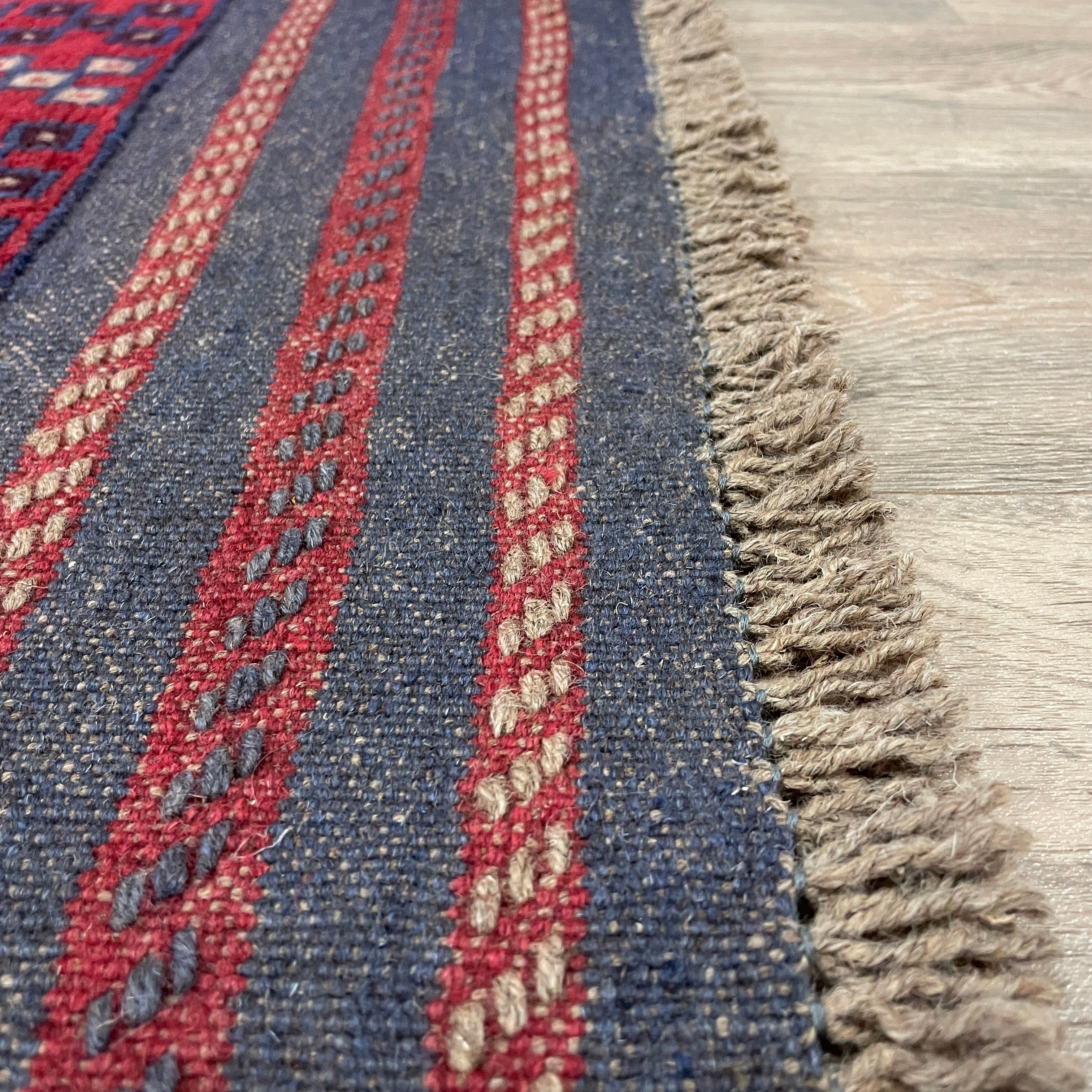 Afghan Mushwani Runner